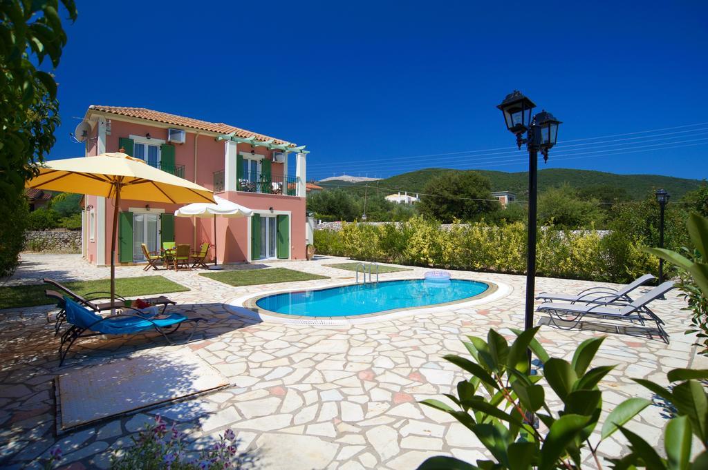 Iliachtides Villas Karavomylos Phòng bức ảnh