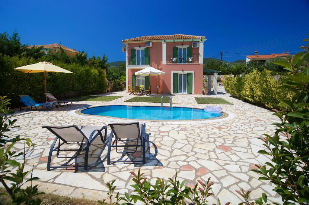 Iliachtides Villas Karavomylos Phòng bức ảnh